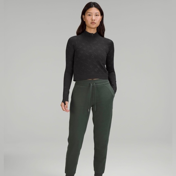 SOLD!!!NWT Lululemon Restless Cropped Half Zip | Black logo/Graphite Grey - Picture 2 of 11